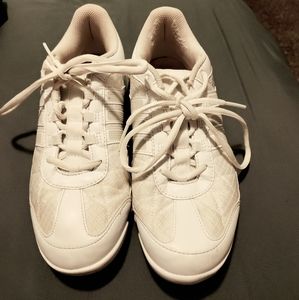 Adidas triple cheer shoes size 7.5 white